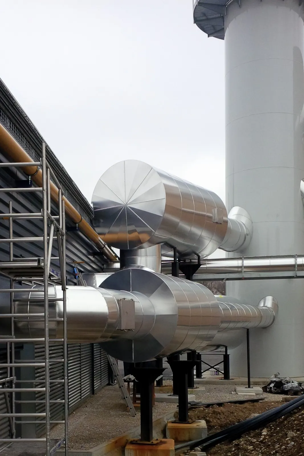 Reactive silencers